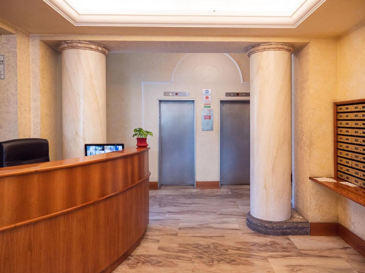 The Best Rent - Spacious One-Bedroom Apartment In Moscova District Milan Extérieur photo