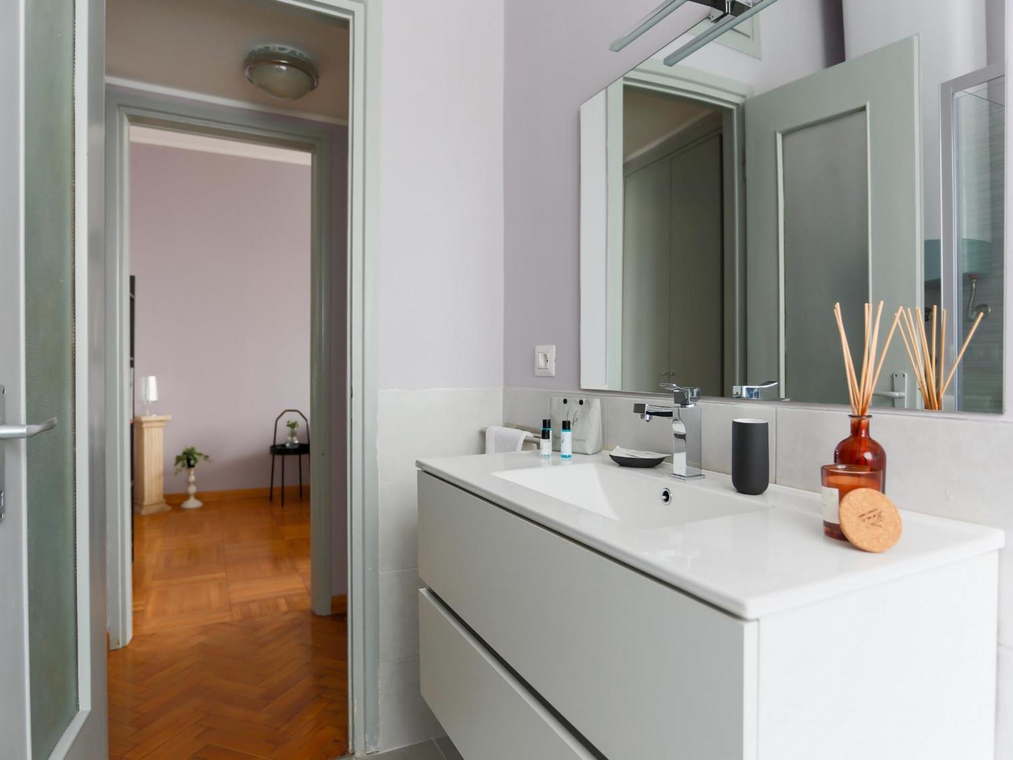 The Best Rent - Spacious One-Bedroom Apartment In Moscova District Milan Extérieur photo
